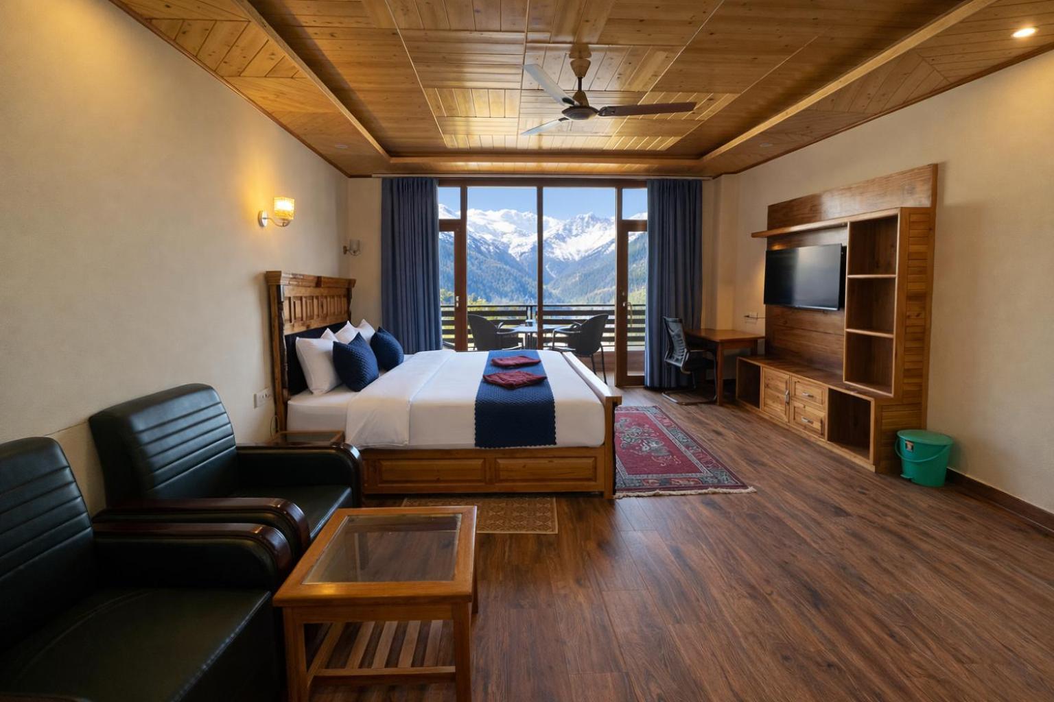 Ln Grand Premium & Luxury Suites, Manali — Photos 2